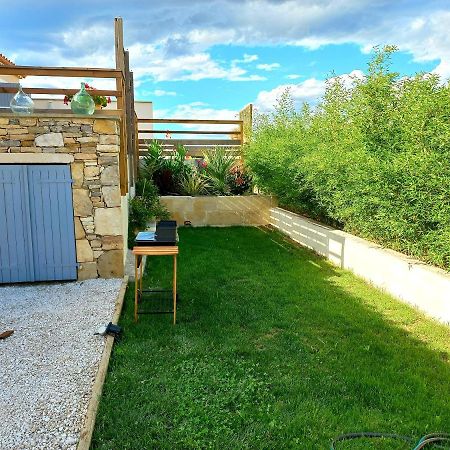 Charmante villa dans un village paisible aux portes d'Uzès et des Cévennes Saint-Hippolyte-de-Caton Esterno foto
