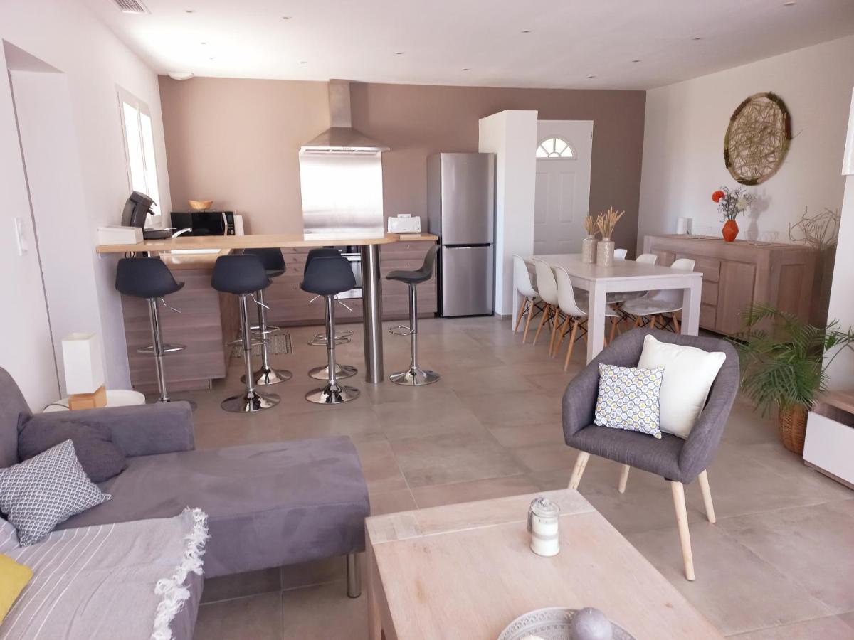 Charmante villa dans un village paisible aux portes d'Uzès et des Cévennes Saint-Hippolyte-de-Caton Esterno foto