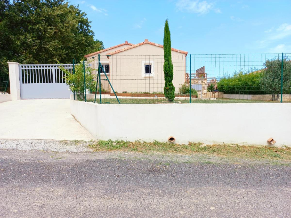 Charmante villa dans un village paisible aux portes d'Uzès et des Cévennes Saint-Hippolyte-de-Caton Esterno foto